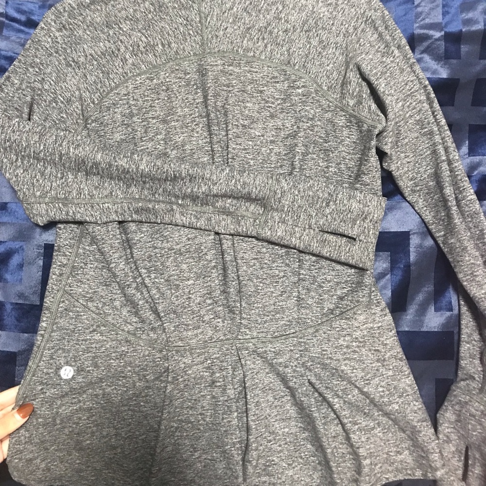*****SOLD*****Grey Lululemon Pullover